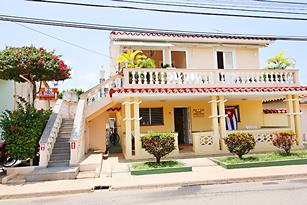 Casa El Balcon | casa particular in vinales | accommodation | bed and breakfast | cuba