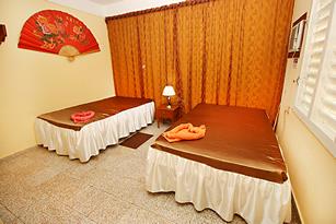 Casa Particular in Vinales, casa Villa Esmeralda, rent for room in vinales, vinales, bed and breakfast, cuba 