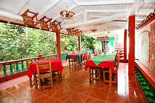 Casa Particular in Vinales, casa Villa Esmeralda, rent for room in vinales, vinales, bed and breakfast, cuba 