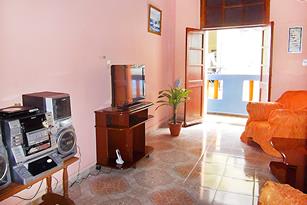 Leonardo | Homestay, Guesthouse | casa particular in Havana Center | room for rent | Cuba