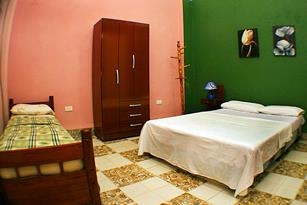 Casa Particular Azul | Old Havana Accommodation | room for rent | bed and breakfast | homestay
