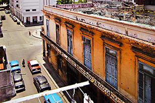 Randy | Casa Particular in Old Havana | room for rent in Old Havana|Havana Bed and Breakfast 