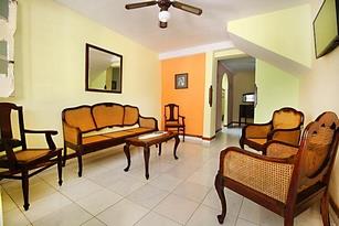 Apartment Chela | Guesthouse in Vedadp | bed and breakfast havana | family house Vedado |Lodging in Vedado| Cuba