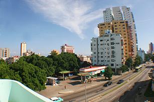 Apartment Linea | Guesthouse in Vedado | bed and breakfast havana | family house Vedado |Lodging in Vedado| Cuba