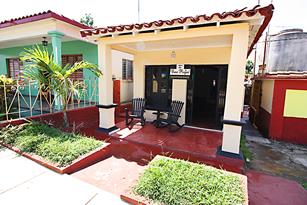 Apartment Royal | Room for Rent in Havana Center | casa particular colonial havana | Cuba